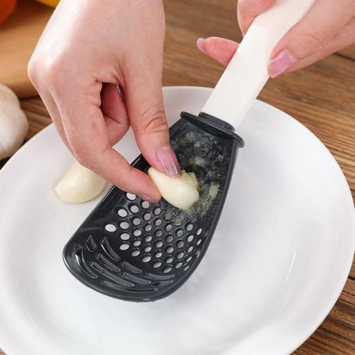 Innovative Sieve Spoon for Versatile Use