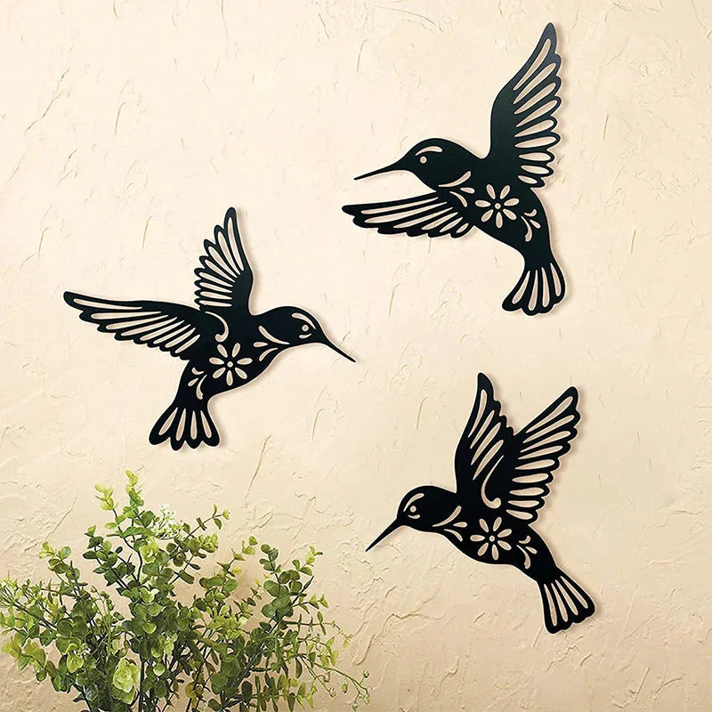 Wall Decoration with Stylish Bird Motifs