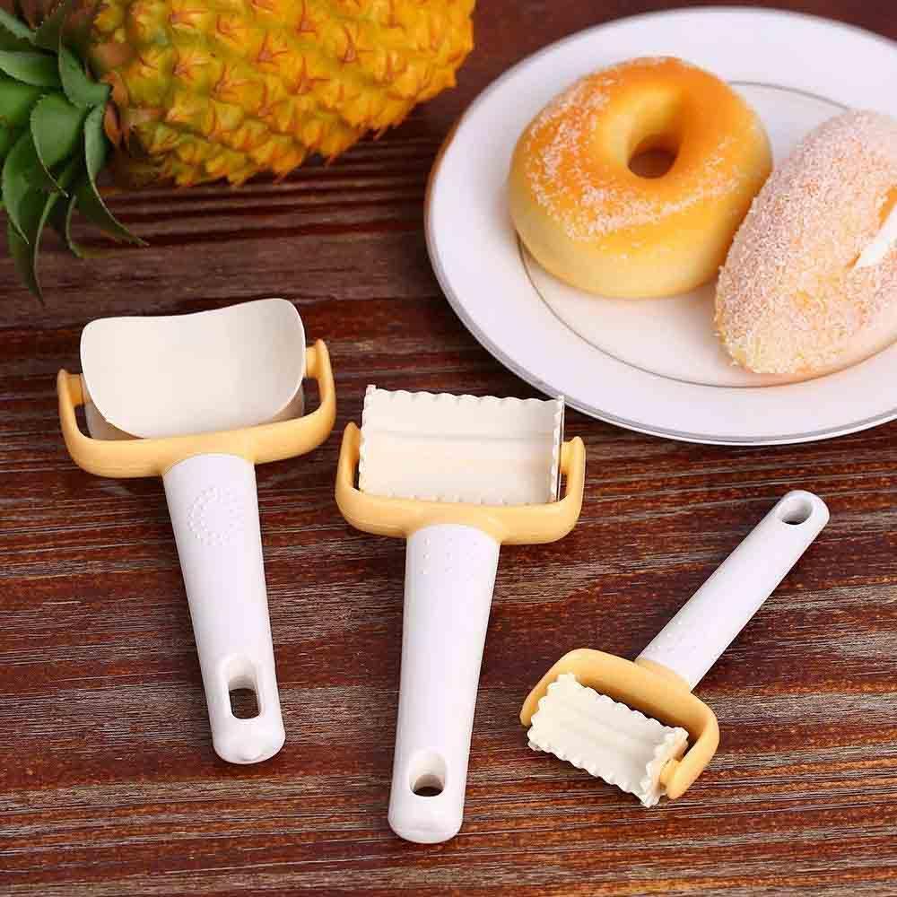 Creative Cookie Cutter Set for Biscuits & Decorations (3 Pieces)