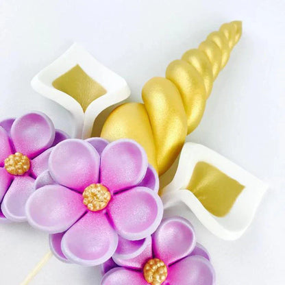 Creative 33 - Piece Cake Decorating Set