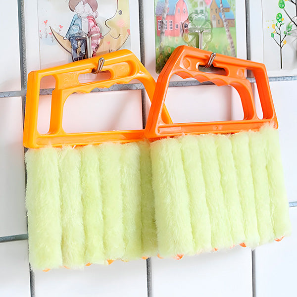 Blind Cleaner Made From Microfibre