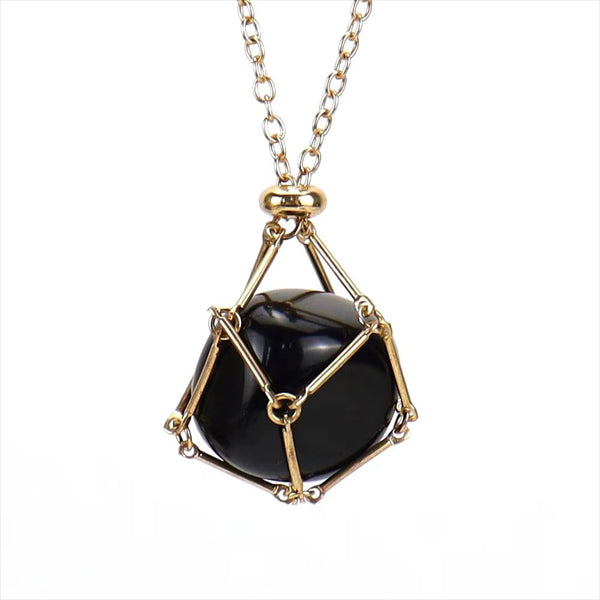 Luxurious Necklace with Crystal