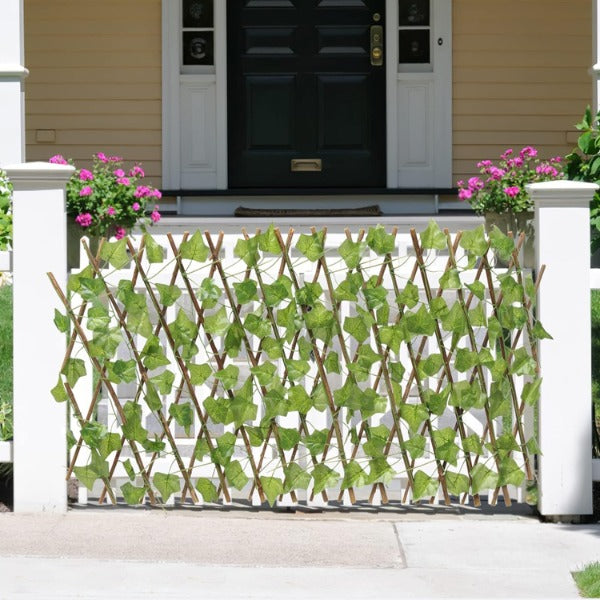 Extendable Privacy Fence