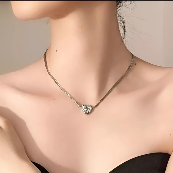 Elegant Magnetic Heart Necklace