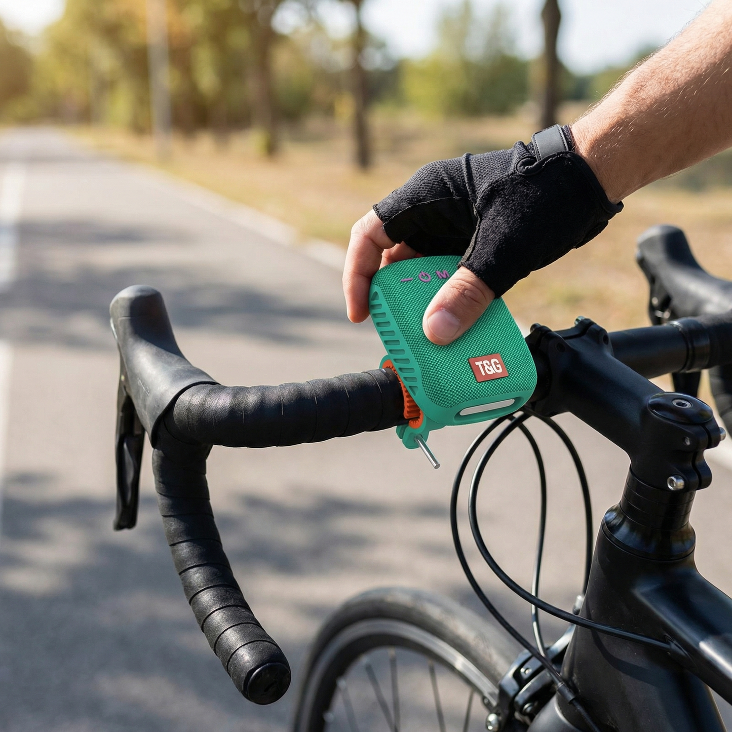 Wireless Bluetooth Speaker – Waterproof & Perfect for Cycling