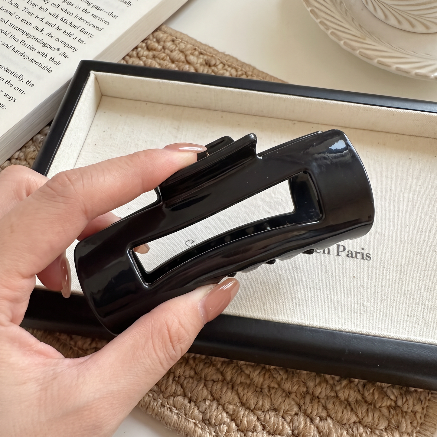 Soft Silicone Hair Claw – Gentle Hold & All-Day Comfort