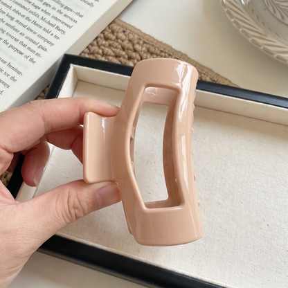Soft Silicone Hair Claw – Gentle Hold & All-Day Comfort