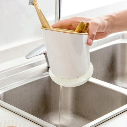 Space-saving kitchen organizer for more order